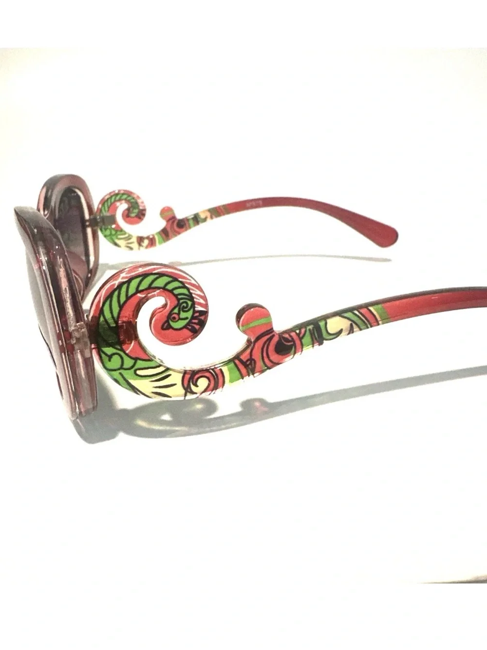 Women fashion Baroque sunglasses red